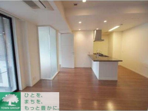 アルティスコート南青山の物件内観写真